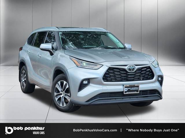 2021 Toyota Highlander XLE AWD photo