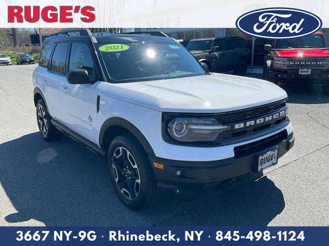 2021 Ford Bronco Sport Outer Banks 4WD photo