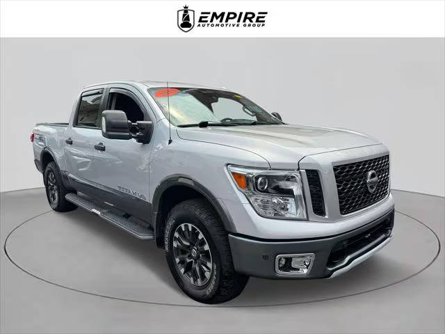 2019 Nissan Titan PRO-4X 4WD photo