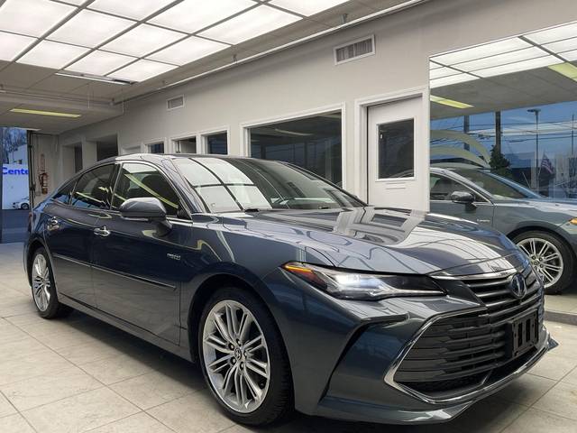 2021 Toyota Avalon Hybrid Limited FWD photo