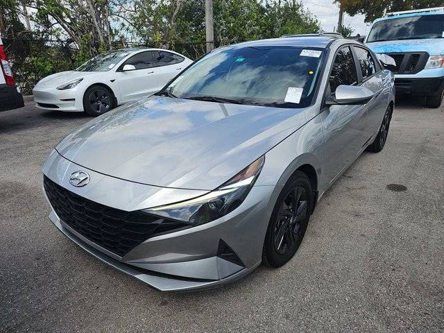 2021 Hyundai Elantra SEL FWD photo