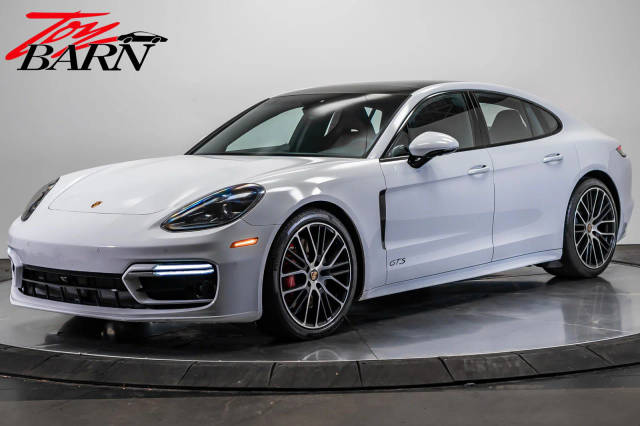 2021 Porsche Panamera GTS AWD photo