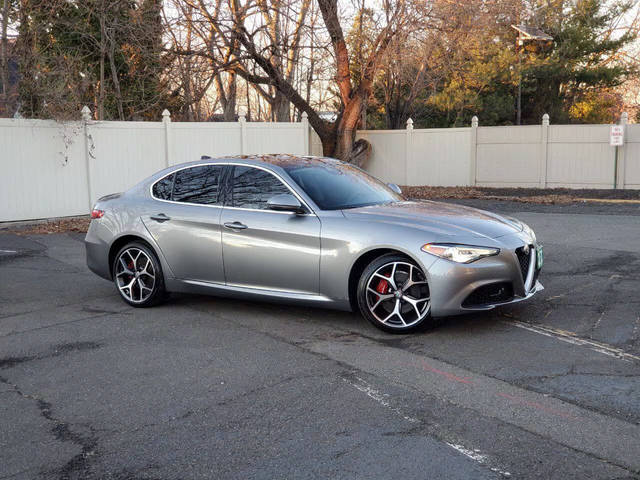 2021 Alfa Romeo Giulia Ti AWD photo