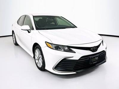 2021 Toyota Camry LE FWD photo