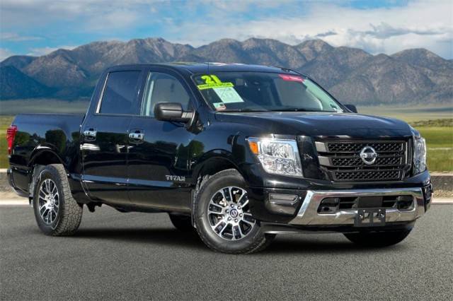 2021 Nissan Titan SV RWD photo