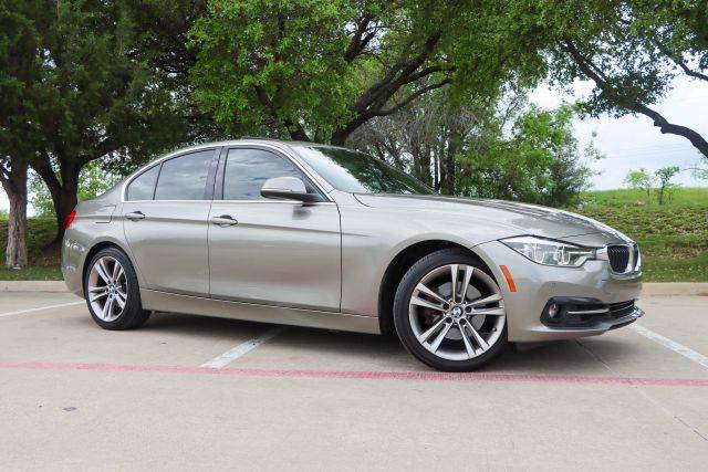 2018 BMW 3 Series 330i RWD photo