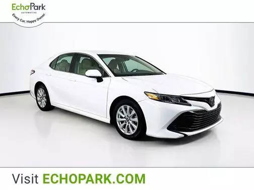 2018 Toyota Camry LE FWD photo