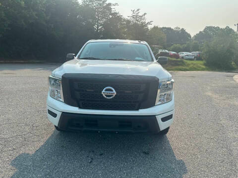 2021 Nissan Titan S 4WD photo