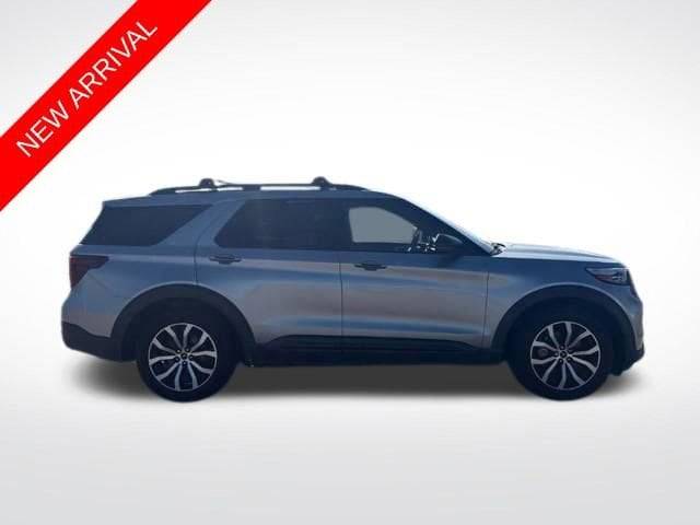 2020 Ford Explorer ST 4WD photo