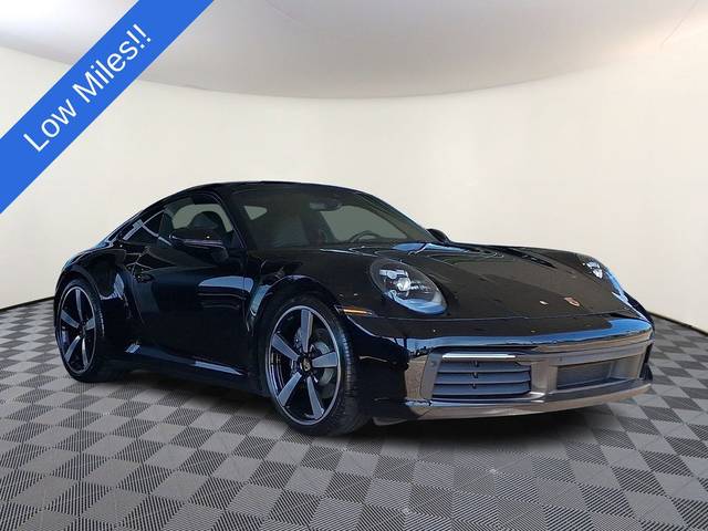 2021 Porsche 911 Carrera RWD photo