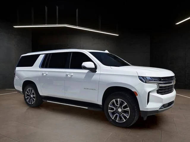 2021 Chevrolet Suburban LT RWD photo