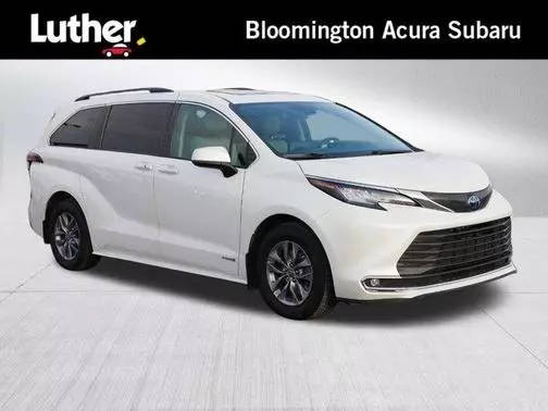 2021 Toyota Sienna XLE AWD photo