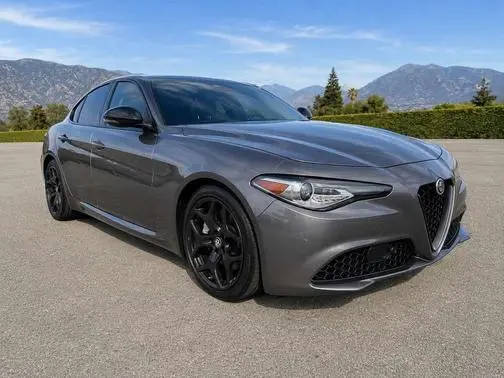 2021 Alfa Romeo Giulia RWD photo