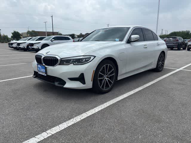 2021 BMW 3 Series 330e RWD photo
