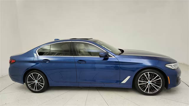 2021 BMW 5 Series 530i xDrive AWD photo