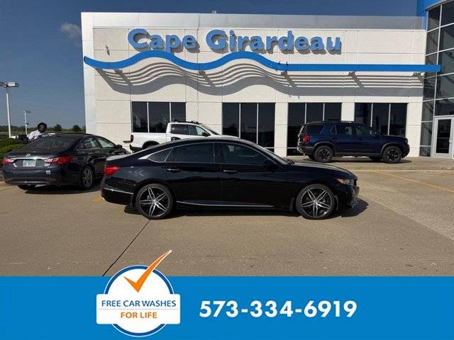 2021 Honda Accord Touring FWD photo