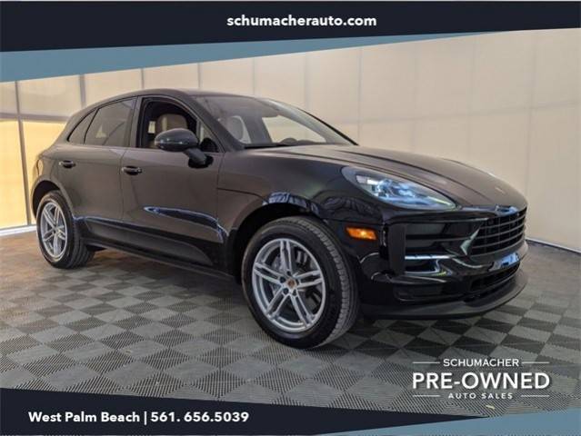 2021 Porsche Macan  AWD photo