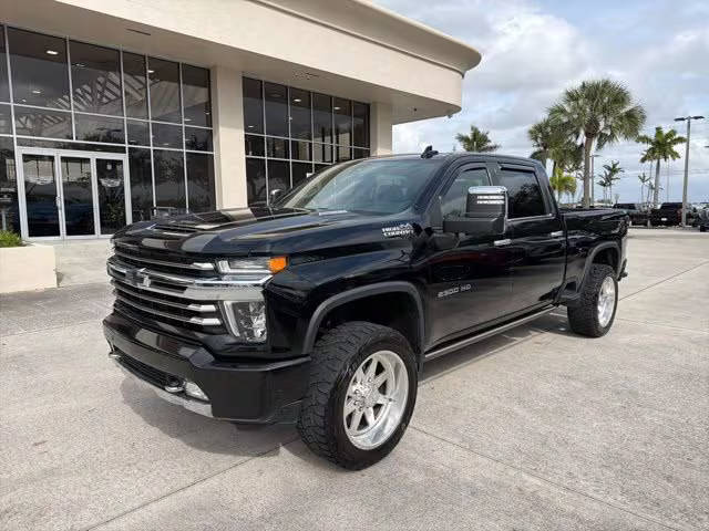 2021 Chevrolet Silverado 2500HD High Country 4WD photo