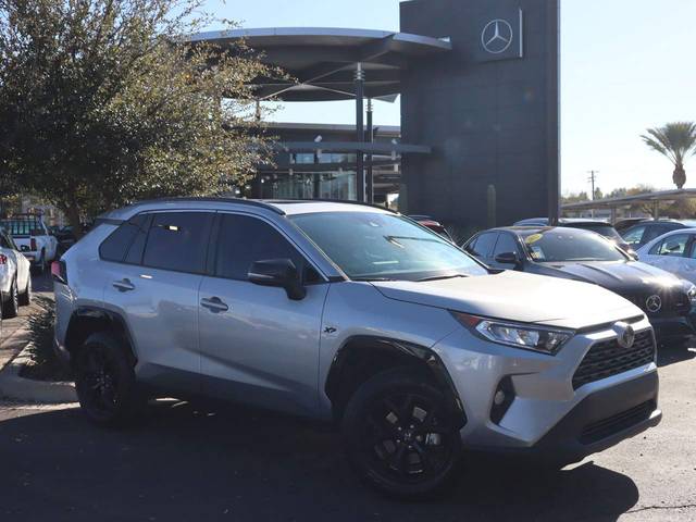 2021 Toyota RAV4 XLE FWD photo