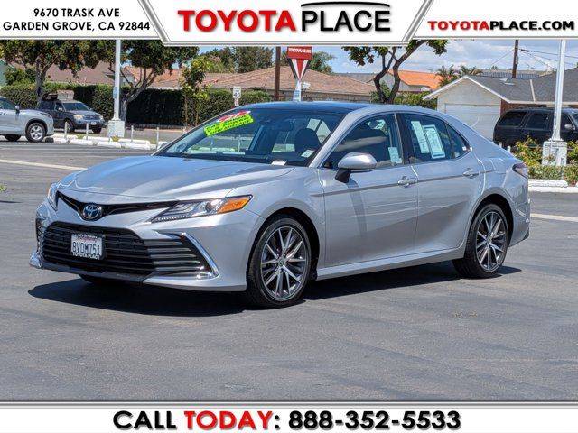 2021 Toyota Camry XLE V6 FWD photo