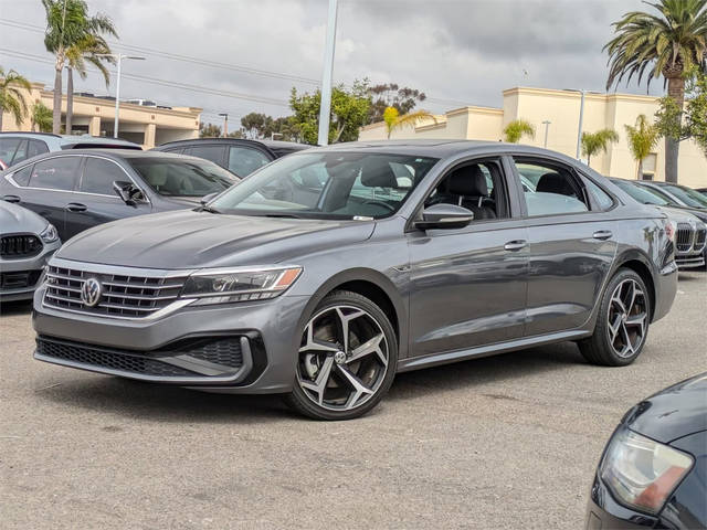 2021 Volkswagen Passat 2.0T R-Line FWD photo