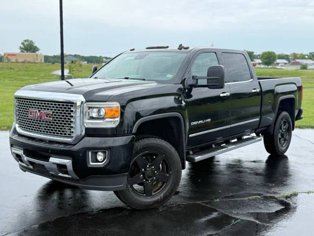 2015 GMC Sierra 2500HD Denali 4WD photo