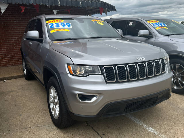 2019 Jeep Grand Cherokee Laredo 4WD photo