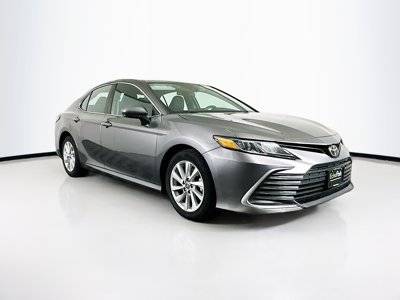 2021 Toyota Camry LE FWD photo