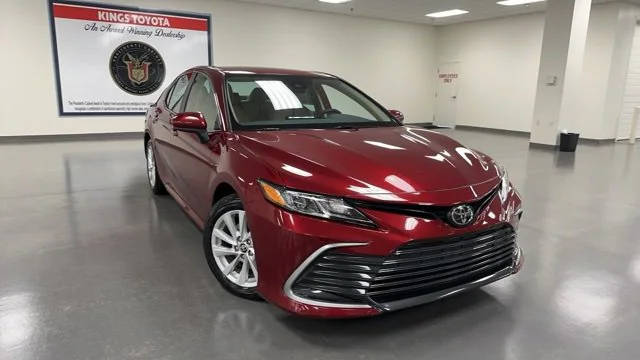 2021 Toyota Camry LE FWD photo