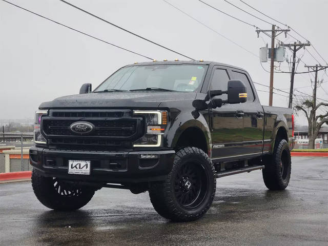 2021 Ford F-350 Super Duty LARIAT 4WD photo