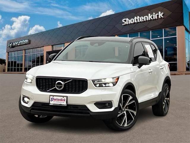 2021 Volvo XC40 R-Design AWD photo