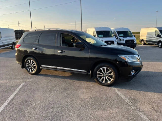 2015 Nissan Pathfinder SL 4WD photo