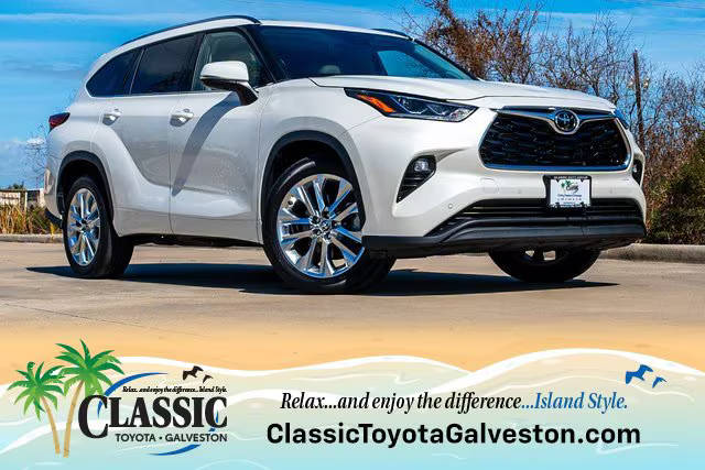 2021 Toyota Highlander Limited FWD photo