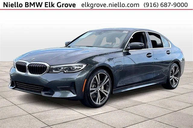 2021 BMW 3 Series 330e RWD photo