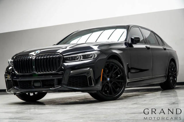 2022 BMW 7 Series 740i RWD photo