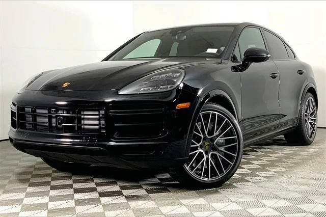 2021 Porsche Cayenne Coupe Turbo AWD photo