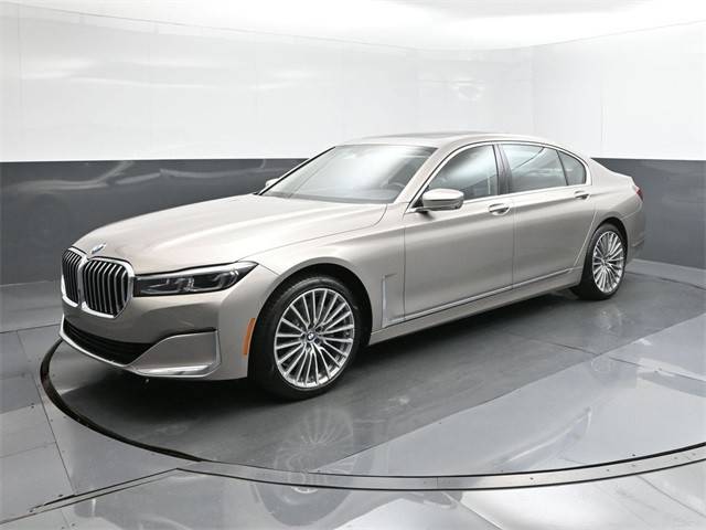 2022 BMW 7 Series 740i RWD photo