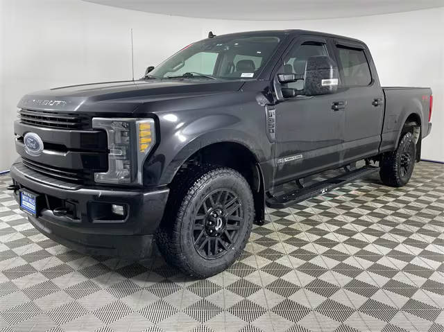 2019 Ford  LARIAT 4WD photo