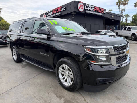 2019 Chevrolet Suburban LT 4WD photo