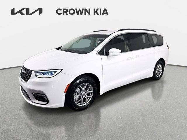 2021 Chrysler Pacifica Minivan Touring FWD photo