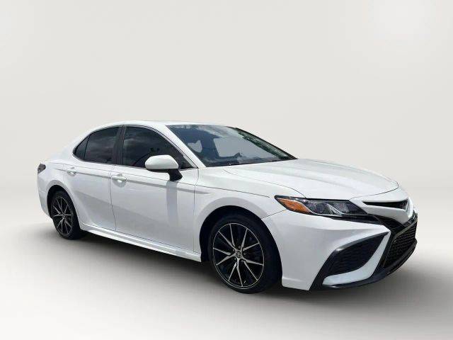 2021 Toyota Camry SE FWD photo