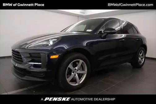 2021 Porsche Macan  AWD photo