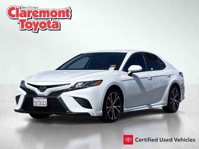 2020 Toyota Camry SE FWD photo