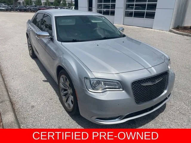 2021 Chrysler 300 Touring L RWD photo