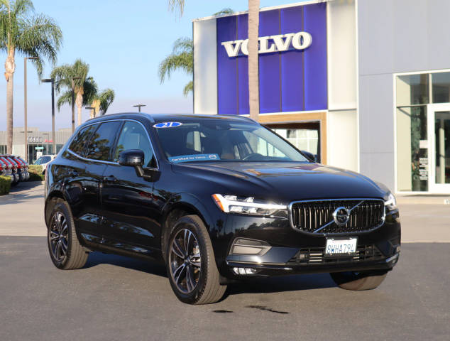 2021 Volvo XC60 Momentum FWD photo