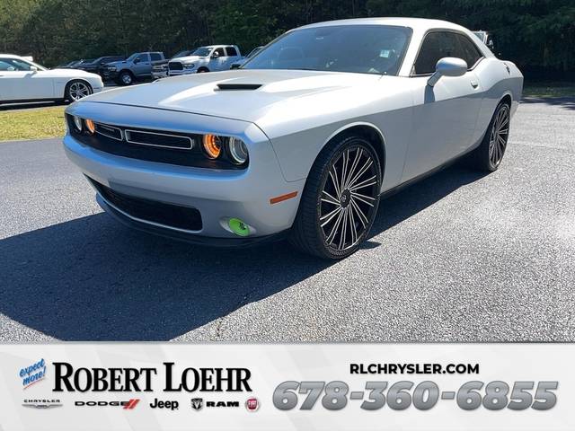 2021 Dodge Challenger SXT RWD photo