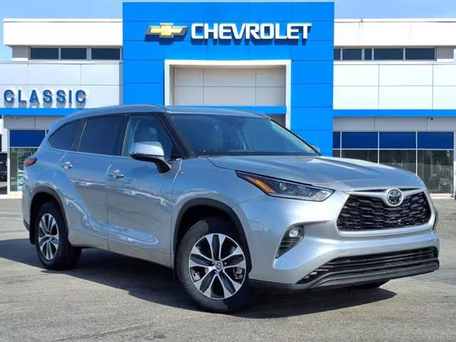 2021 Toyota Highlander XLE AWD photo