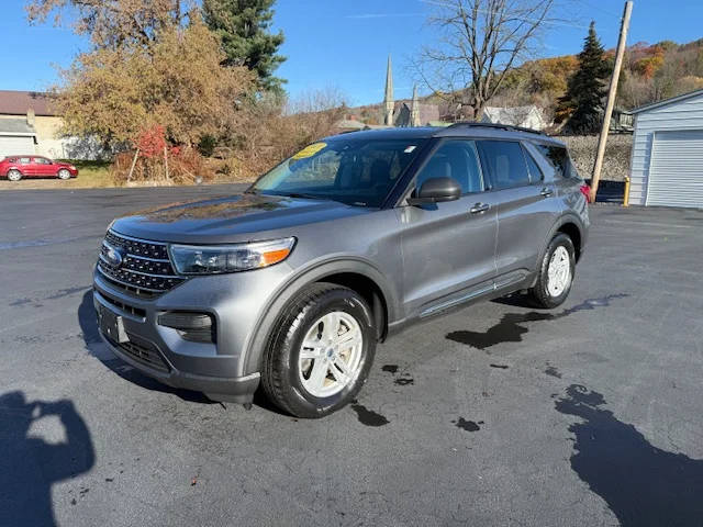 2021 Ford Explorer XLT 4WD photo