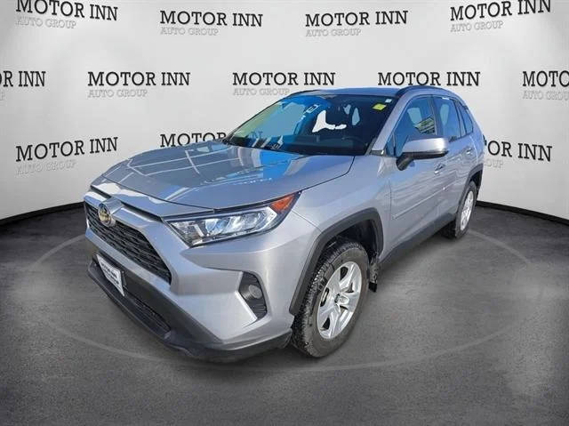 2021 Toyota RAV4 XLE AWD photo