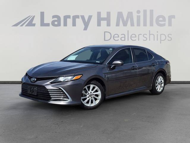 2021 Toyota Camry LE FWD photo